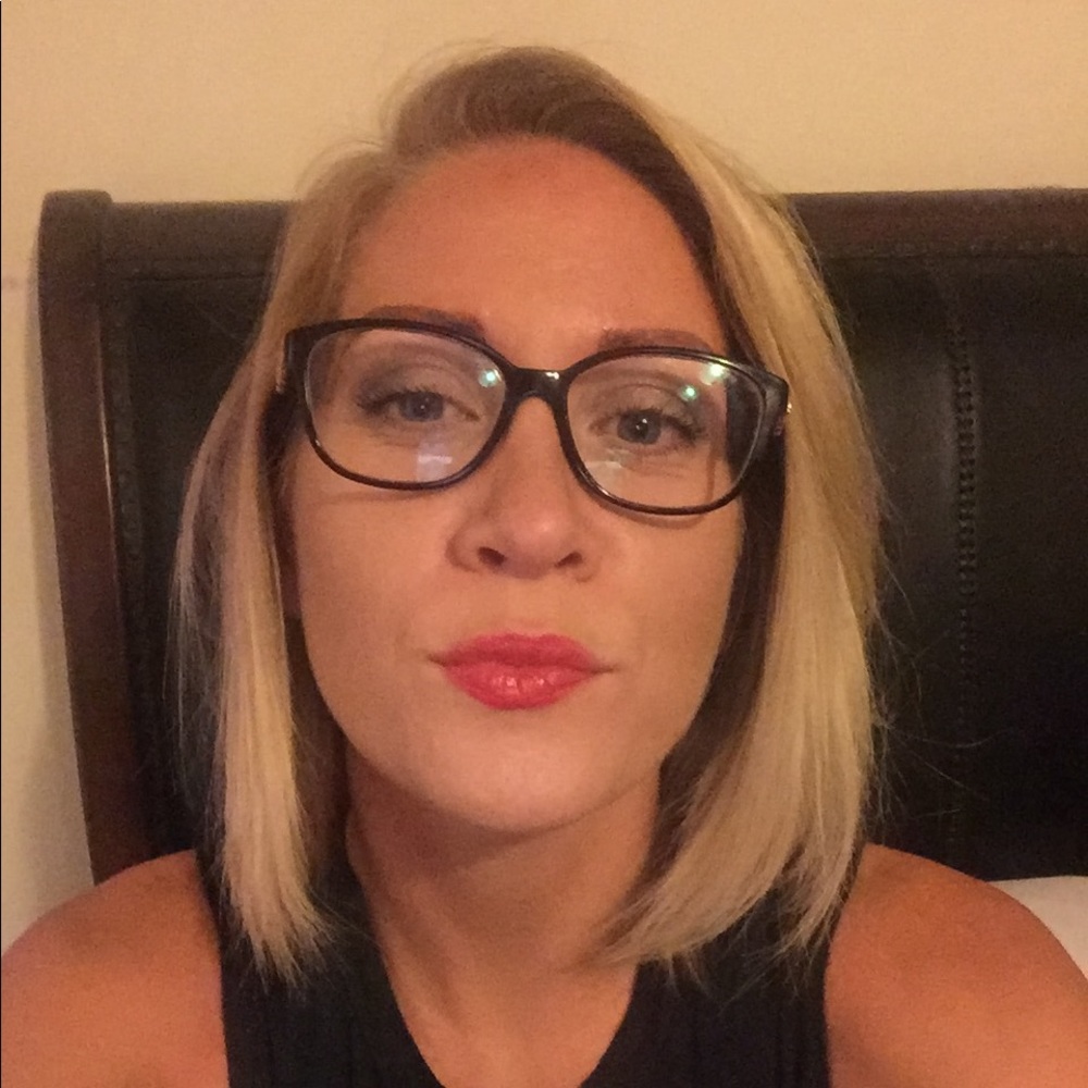 Meet your Posher, Naomi
